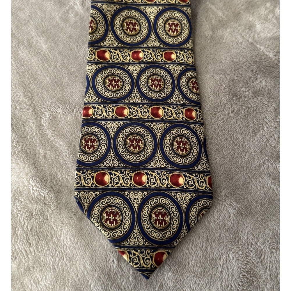 The Metropolitan Museum of Art‎ Silk Tie Blue Gold Red Medallion Baroque Pattern